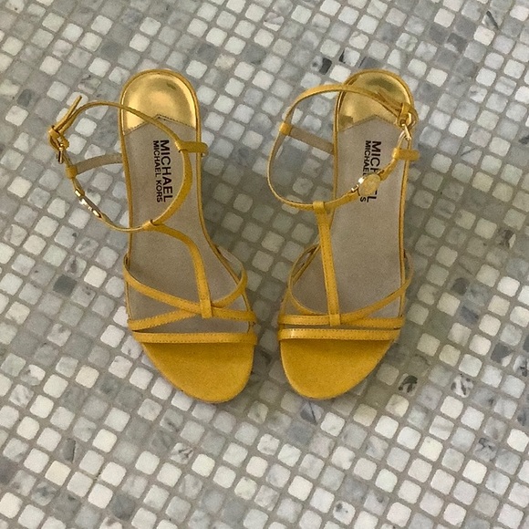 Michael Kors shoes - Picture 1 of 7